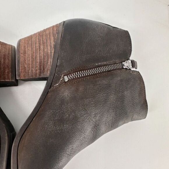 Frye Women's Judy Nubuck Leather Almond Toe Double Zip Ankle Boots Brown Size 10 - Picture 6 of 10